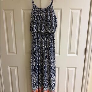 Bohemian-style Blue and White Geometric Pattern Flowy Maxi Dress